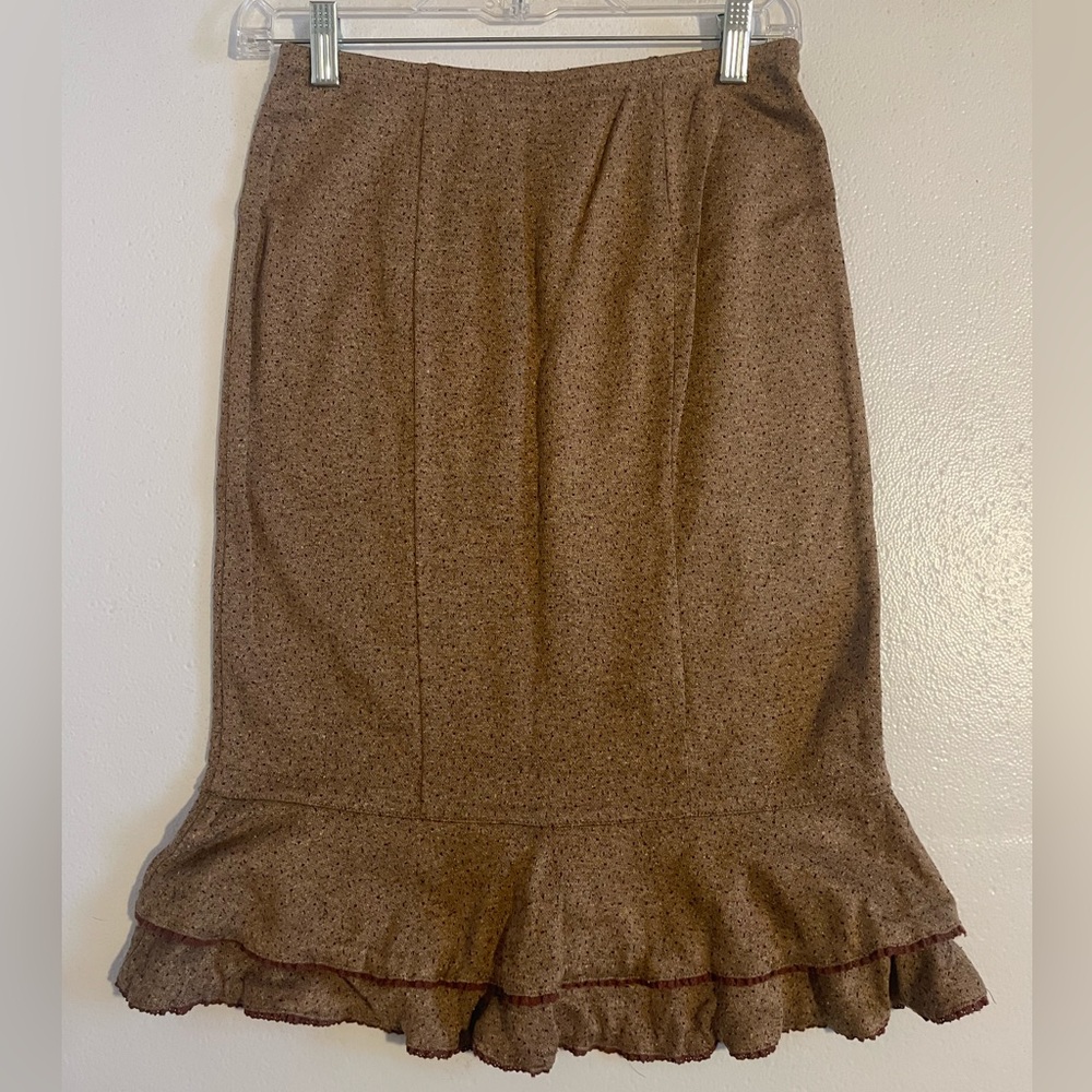 Express Pencil skirt with tiered hem.